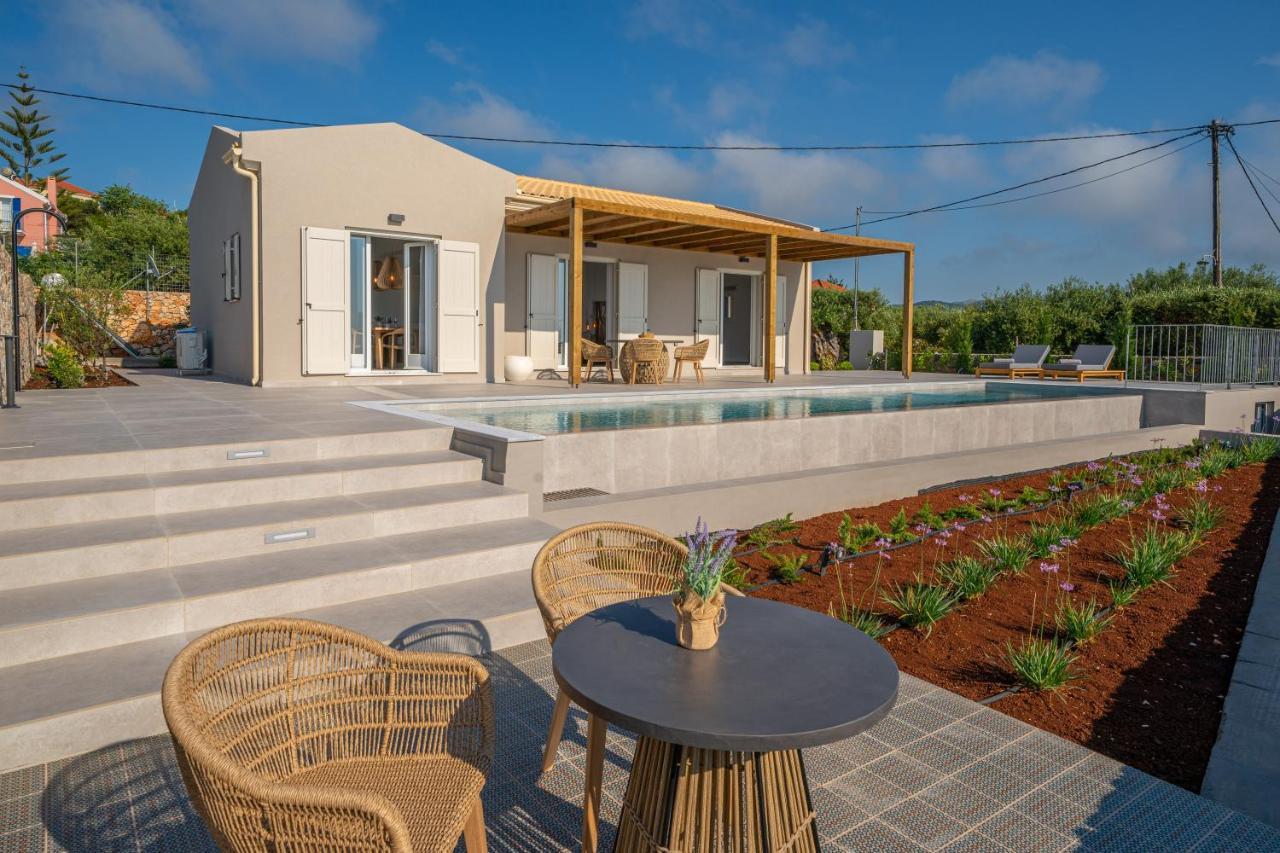 Summer Breeze Villa Tzamarelata 외부 사진