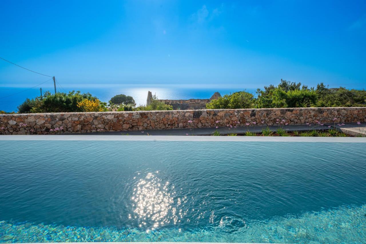 Summer Breeze Villa Tzamarelata 외부 사진